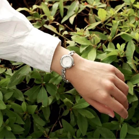 RARE GUCCI Statement Watch GORGEOUS - Picture 3 of 10